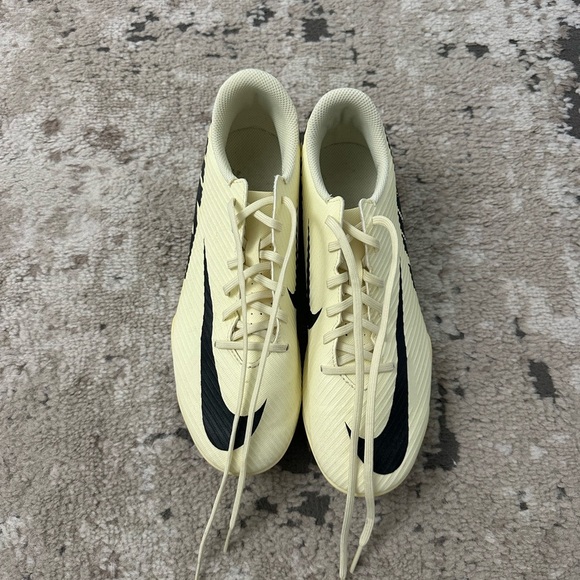 Men's Size 8 Nike Mercurial Zoom Vapor 15 Club FG Lemonade Cleats - Picture 2 of 7